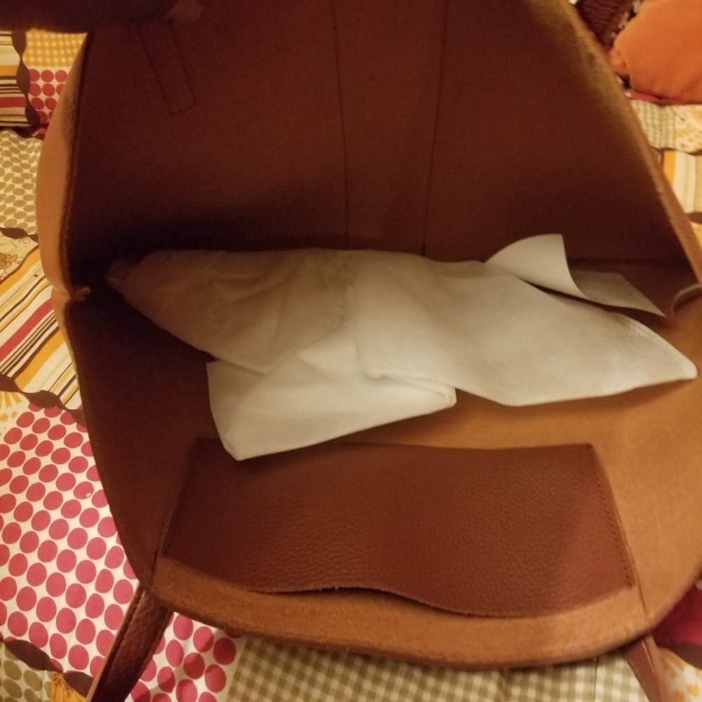 Vince Camuto Tote
